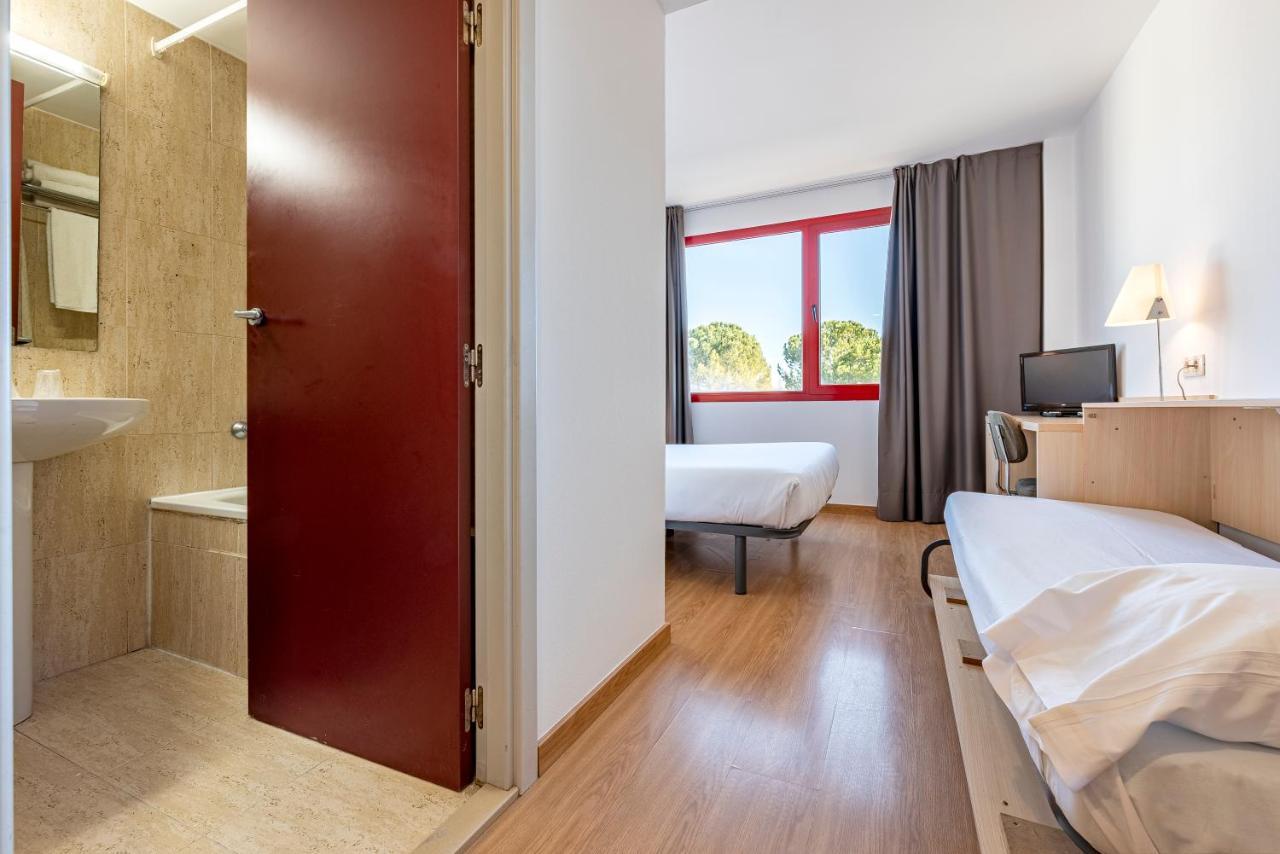 Basic Hotel 2*