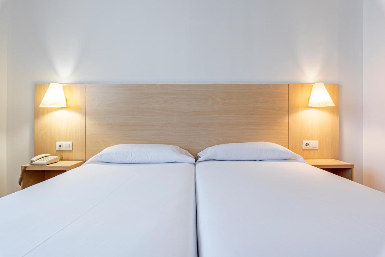 Hotel Basic 2*